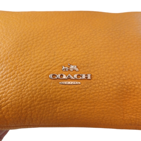 Coach Carrie Orange Pebbked Leather Handbag - Picture 6 of 13